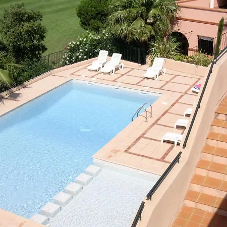 Avec Piscine Commune A Maxime 88588 아파트 *